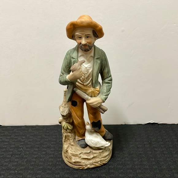 Vintage ARDCO Porcelain Old Man With Goose Figurine 8" Tall #C-2006 EUC - Picture 1 of 14